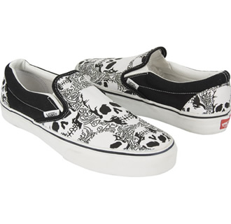 vans slip on skull shoes